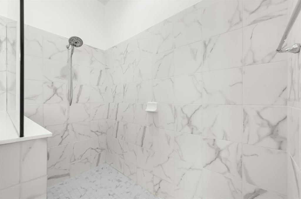 For Sale: $699,000 (3 beds, 3 baths, 2563 Square Feet)