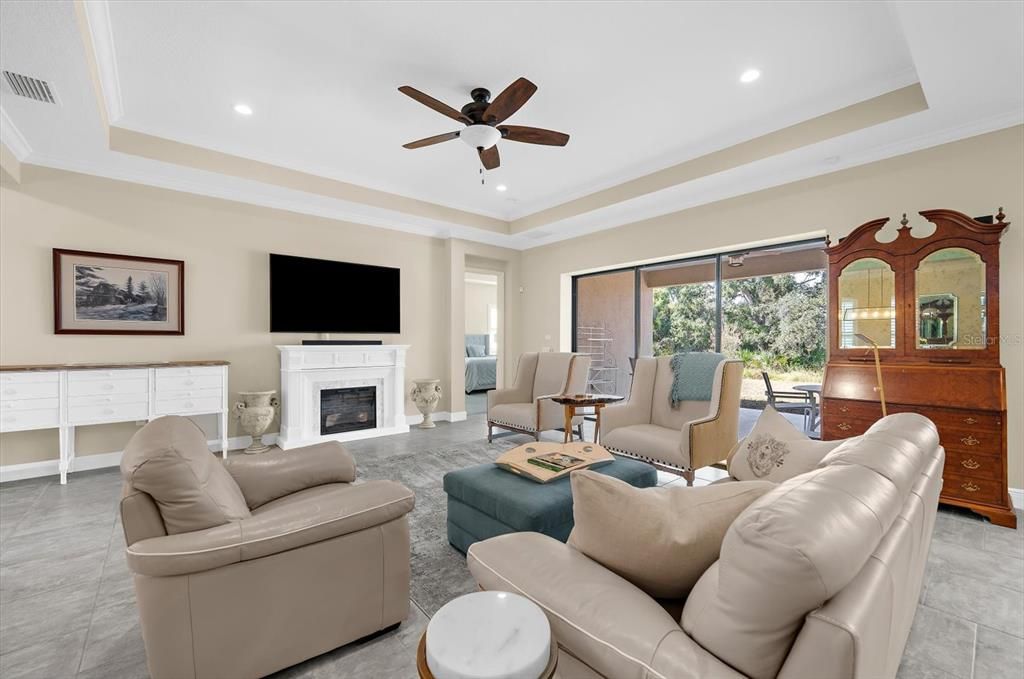 For Sale: $699,000 (3 beds, 3 baths, 2563 Square Feet)