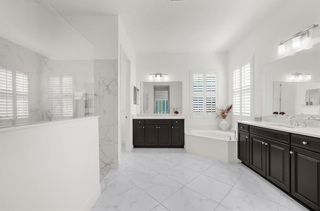 For Sale: $699,000 (3 beds, 3 baths, 2563 Square Feet)