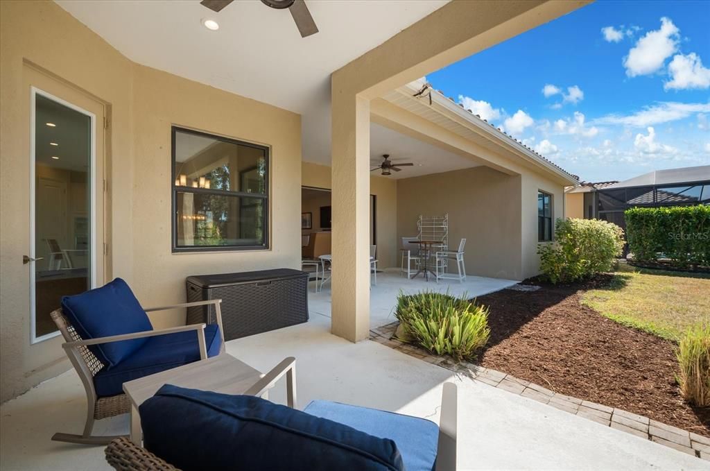 For Sale: $699,000 (3 beds, 3 baths, 2563 Square Feet)