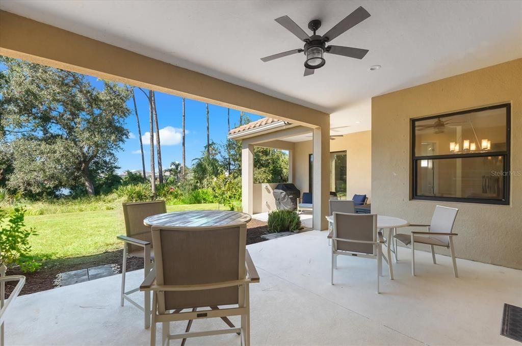 For Sale: $699,000 (3 beds, 3 baths, 2563 Square Feet)