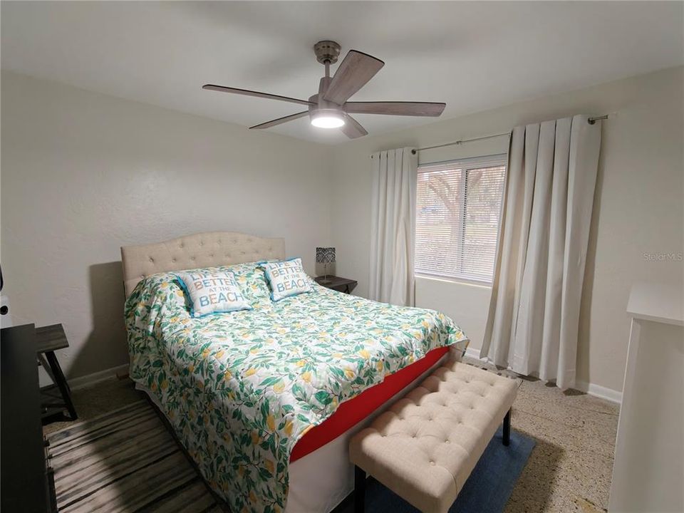 For Rent: $1,400 (1 beds, 1 baths, 1400 Square Feet)