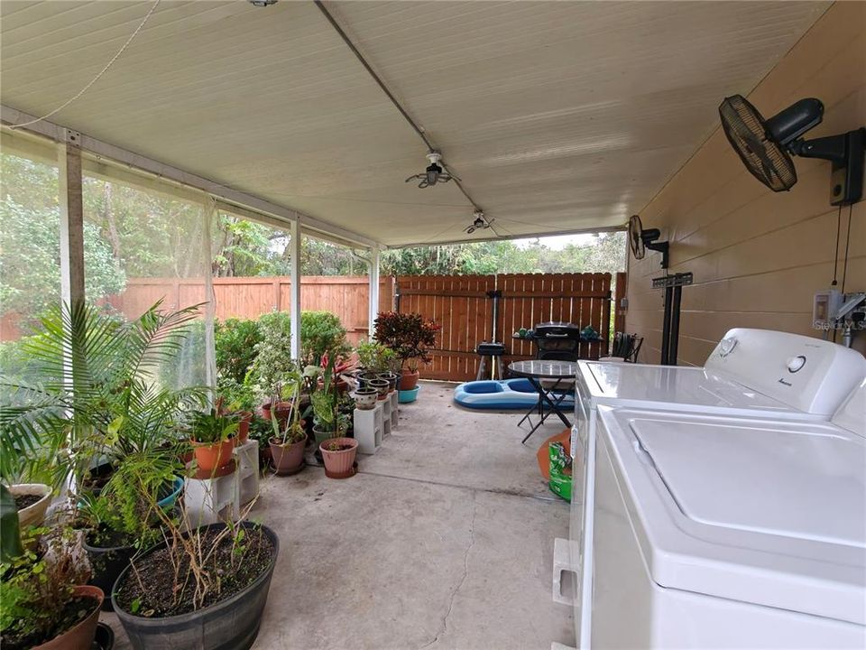 For Rent: $1,400 (1 beds, 1 baths, 1400 Square Feet)