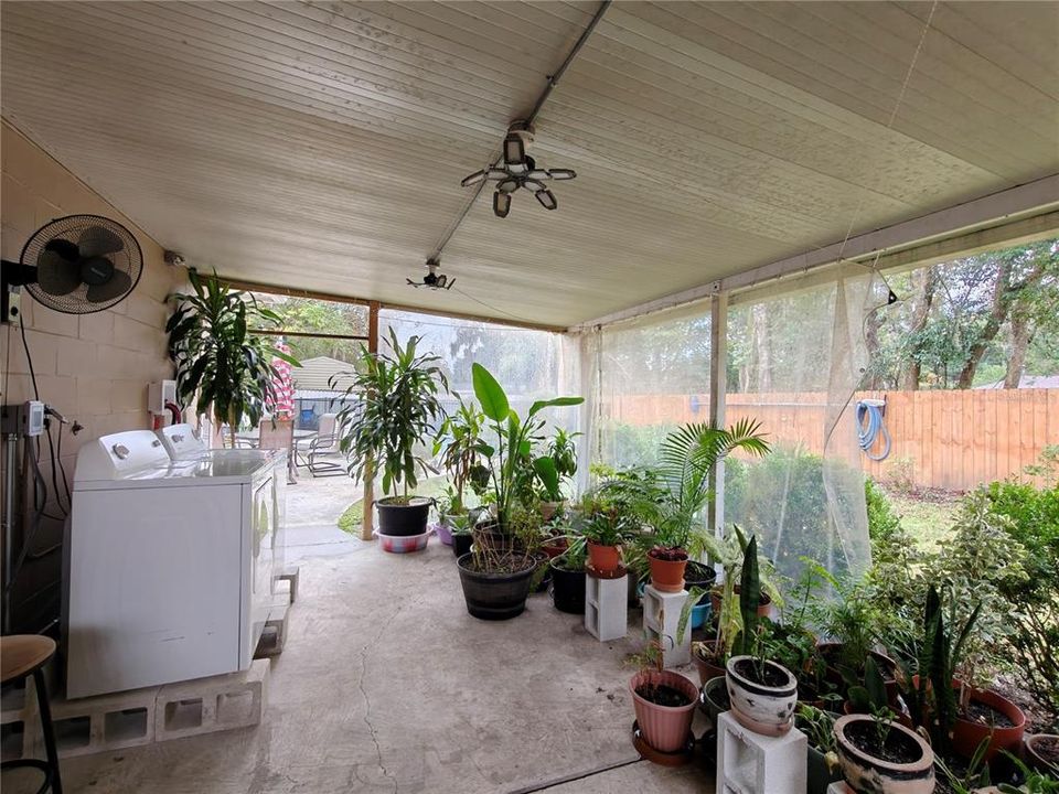 For Rent: $1,400 (1 beds, 1 baths, 1400 Square Feet)