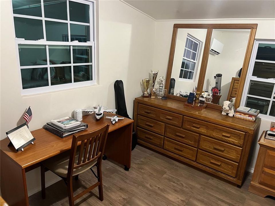 For Sale: $275,000 (3 beds, 2 baths, 1152 Square Feet)