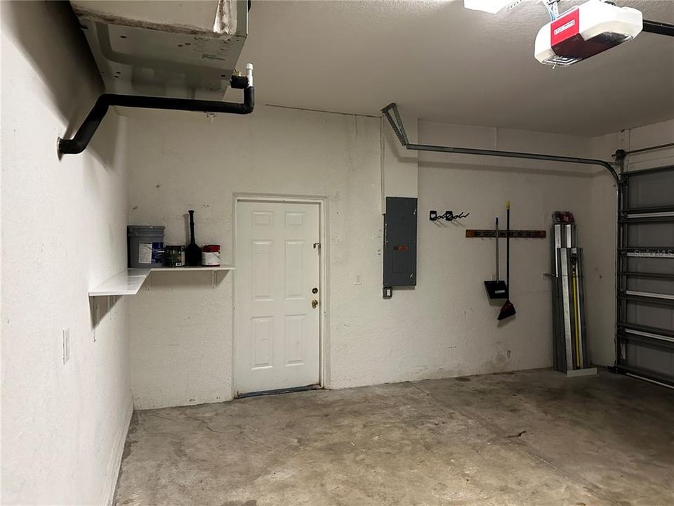 Activo con contrato: $1,700 (3 camas, 2 baños, 1517 Pies cuadrados)