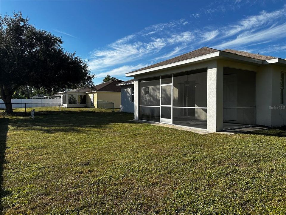 Activo con contrato: $1,700 (3 camas, 2 baños, 1517 Pies cuadrados)