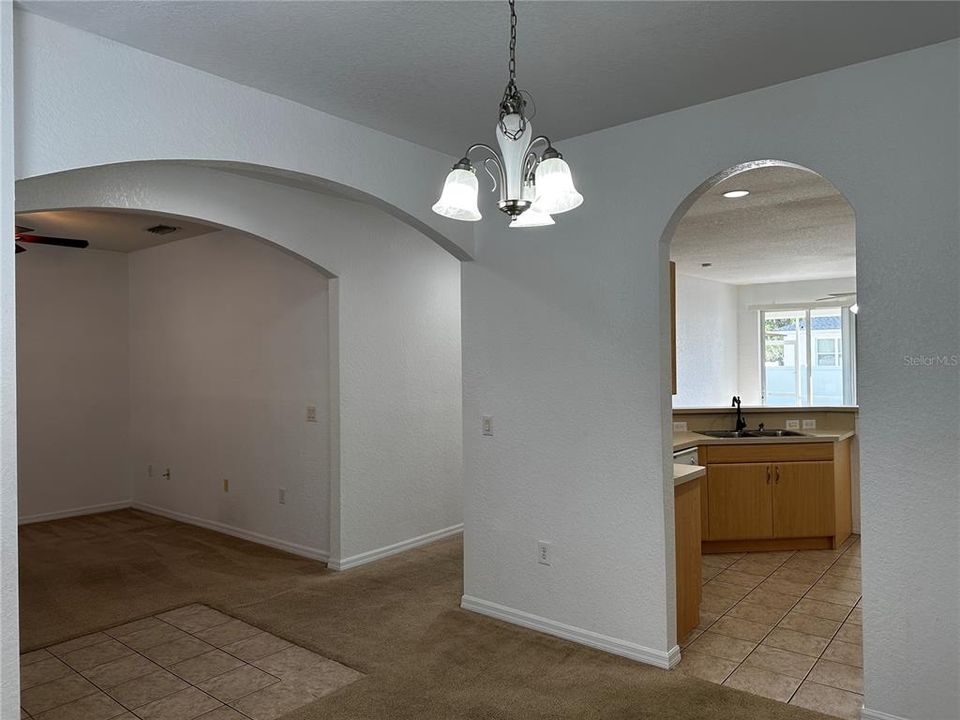 Activo con contrato: $1,700 (3 camas, 2 baños, 1517 Pies cuadrados)