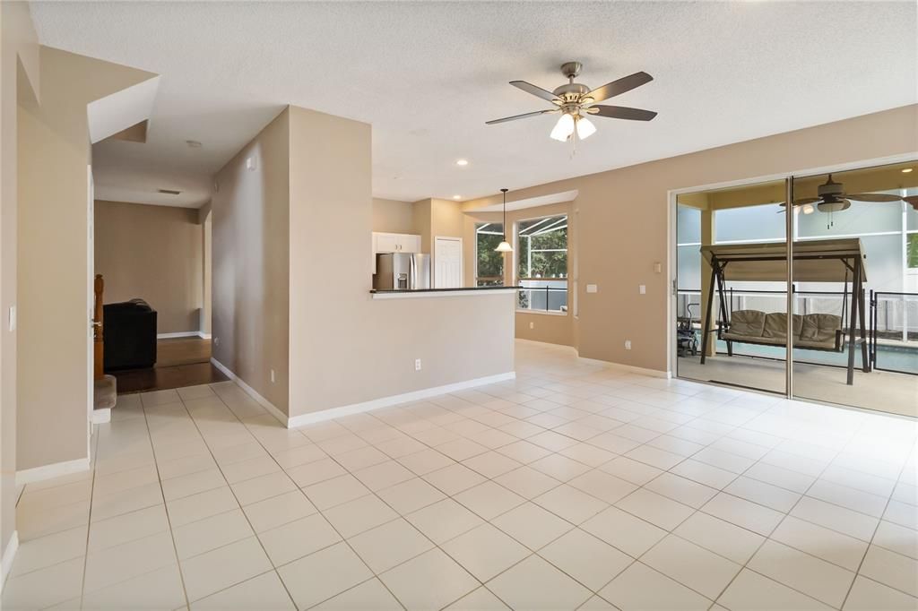 For Sale: $569,000 (4 beds, 2 baths, 2494 Square Feet)