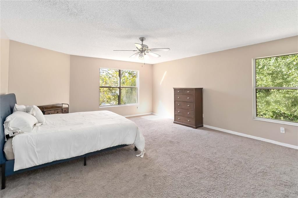 For Sale: $569,000 (4 beds, 2 baths, 2494 Square Feet)