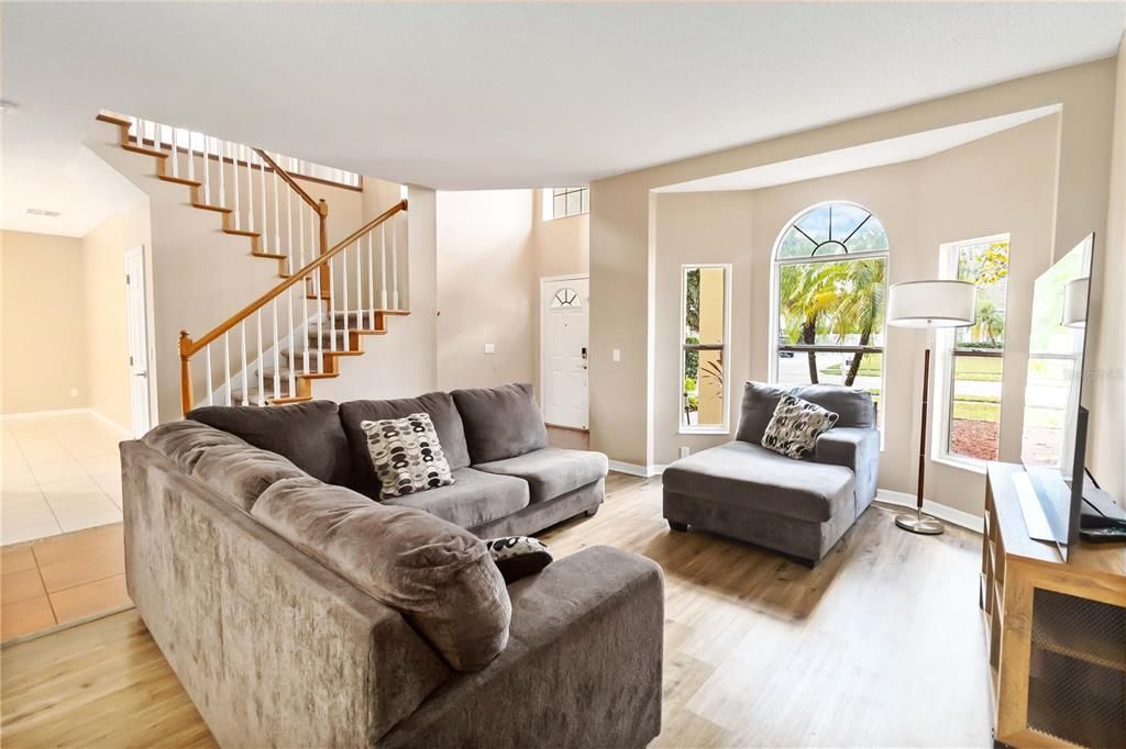 For Sale: $569,000 (4 beds, 2 baths, 2494 Square Feet)