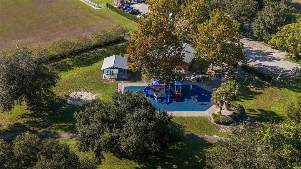 For Sale: $569,000 (4 beds, 2 baths, 2494 Square Feet)