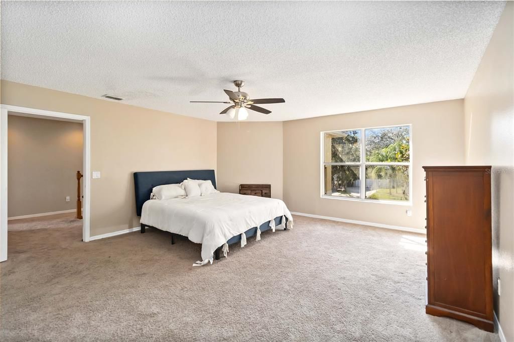 For Sale: $569,000 (4 beds, 2 baths, 2494 Square Feet)