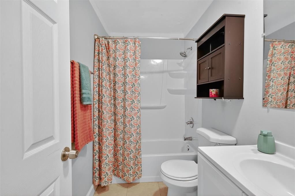 For Sale: $325,000 (3 beds, 1 baths, 1320 Square Feet)