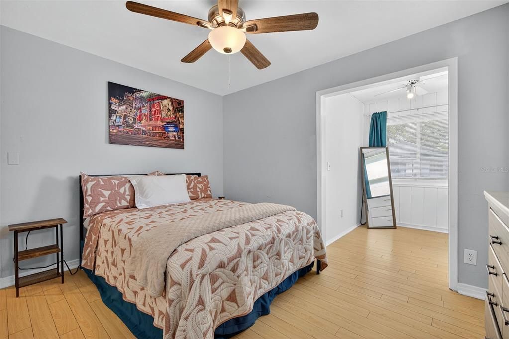 For Sale: $325,000 (3 beds, 1 baths, 1320 Square Feet)