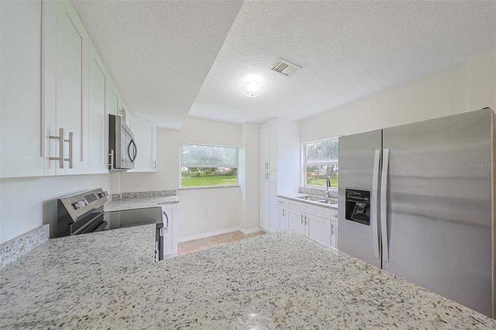 For Rent: $2,350 (3 beds, 2 baths, 1600 Square Feet)