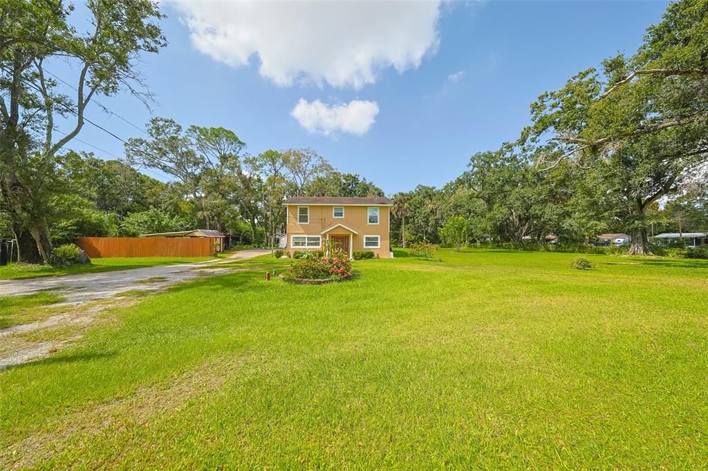 For Rent: $2,350 (3 beds, 2 baths, 1600 Square Feet)