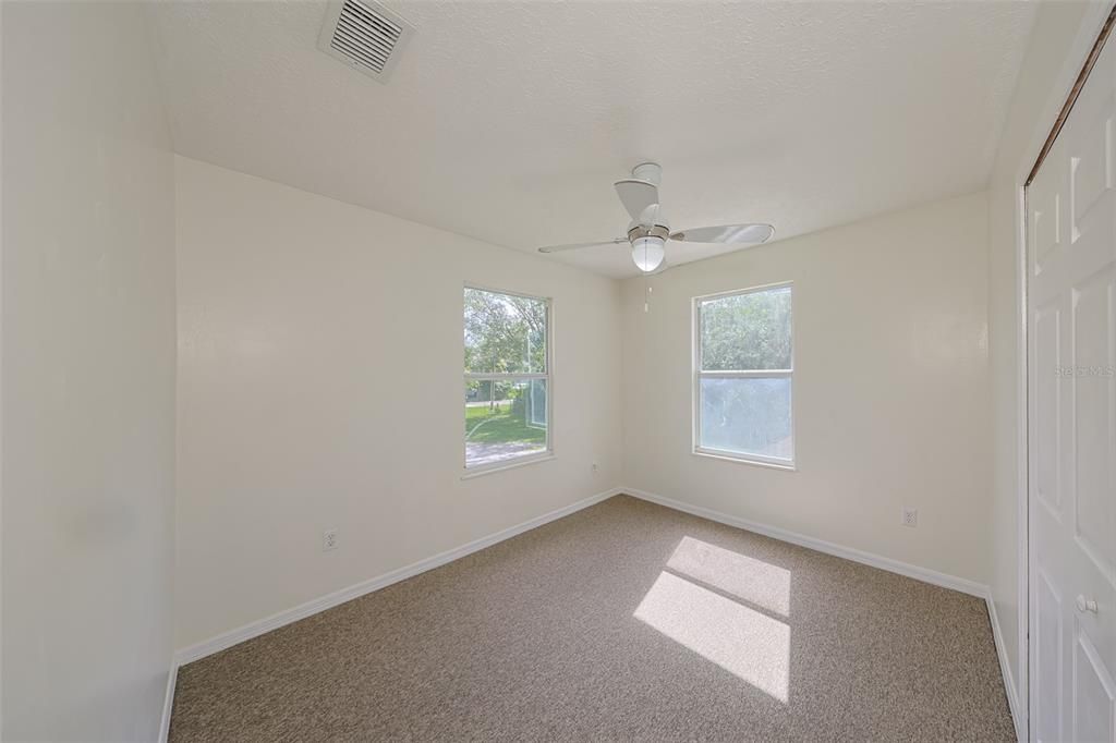 For Rent: $2,350 (3 beds, 2 baths, 1600 Square Feet)