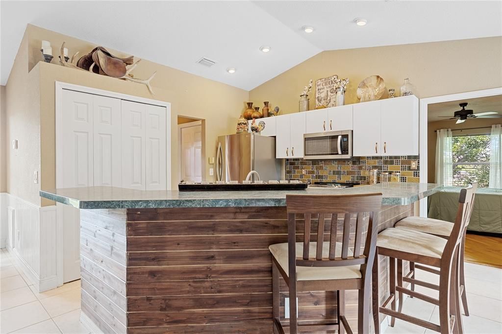 待售: $349,900 (3 贝兹, 2 浴室, 1264 平方英尺)