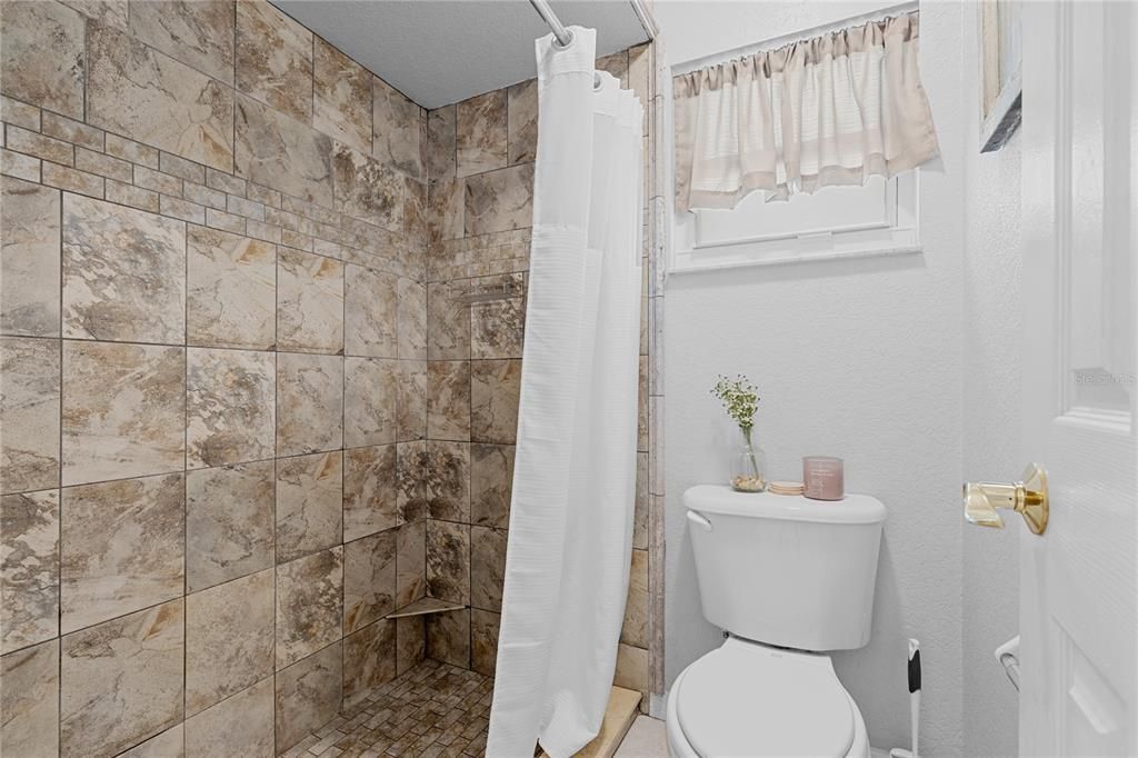 待售: $349,900 (3 贝兹, 2 浴室, 1264 平方英尺)