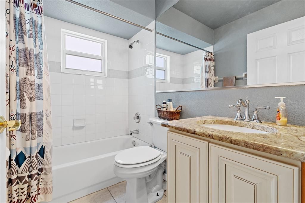 待售: $349,900 (3 贝兹, 2 浴室, 1264 平方英尺)