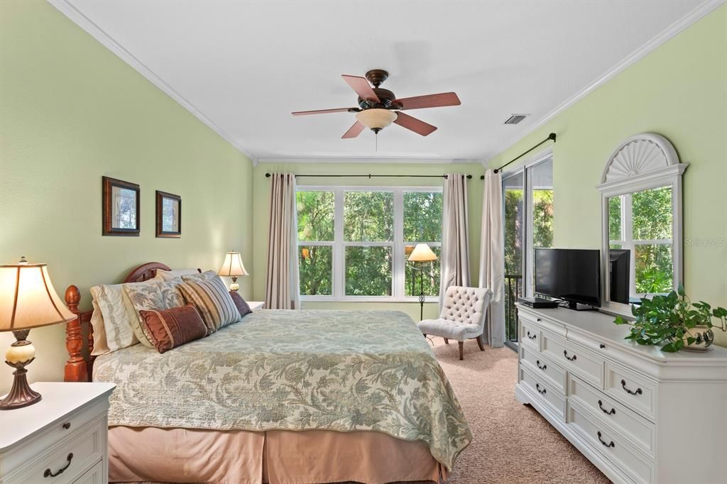 Под контрактом: $414,900 (3 спален, 2 ванн, 1912 Квадратных фут)