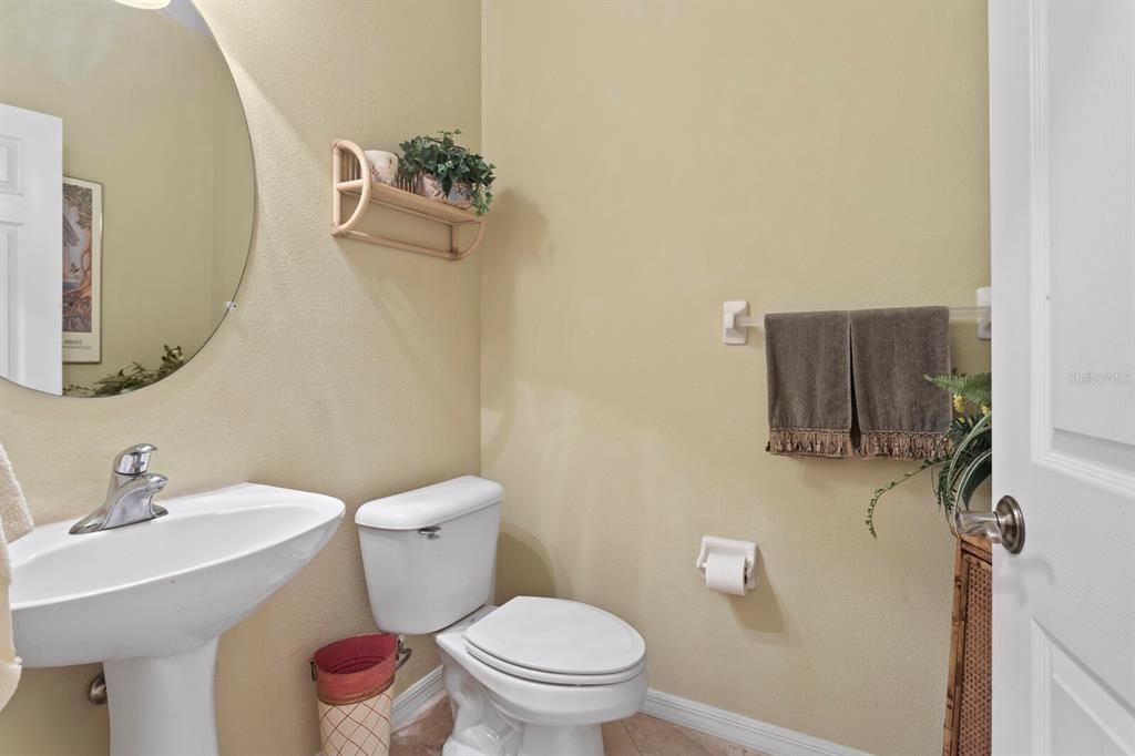 Под контрактом: $414,900 (3 спален, 2 ванн, 1912 Квадратных фут)