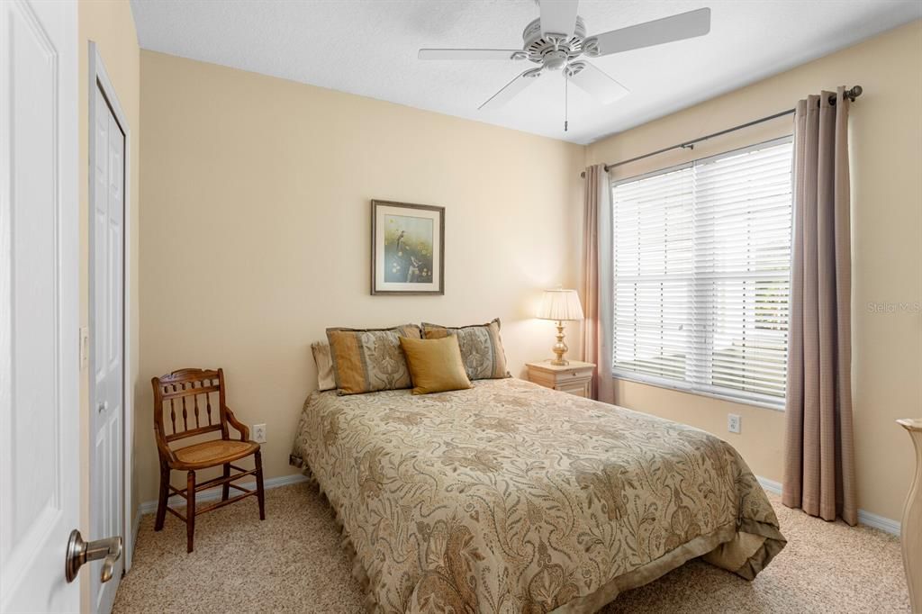 Под контрактом: $414,900 (3 спален, 2 ванн, 1912 Квадратных фут)