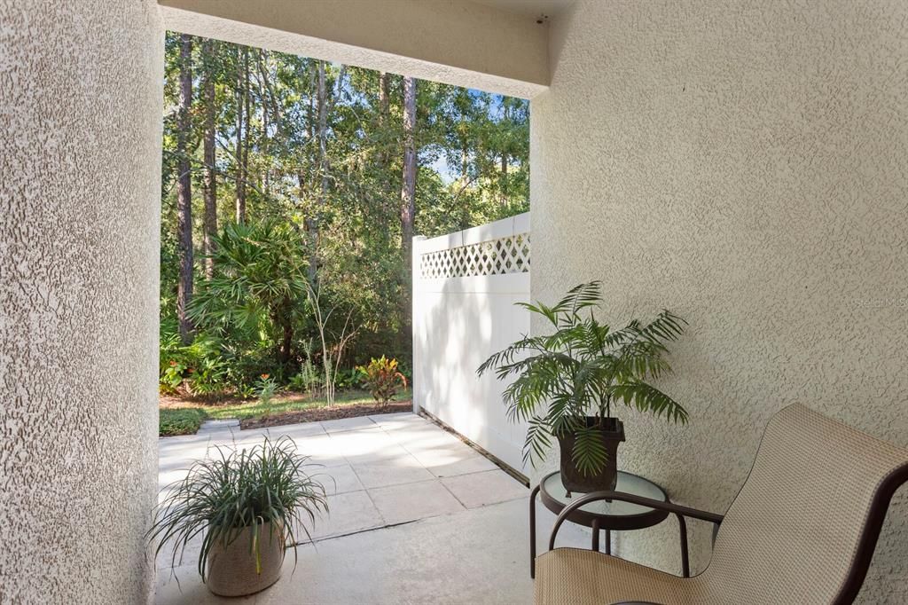 Под контрактом: $414,900 (3 спален, 2 ванн, 1912 Квадратных фут)