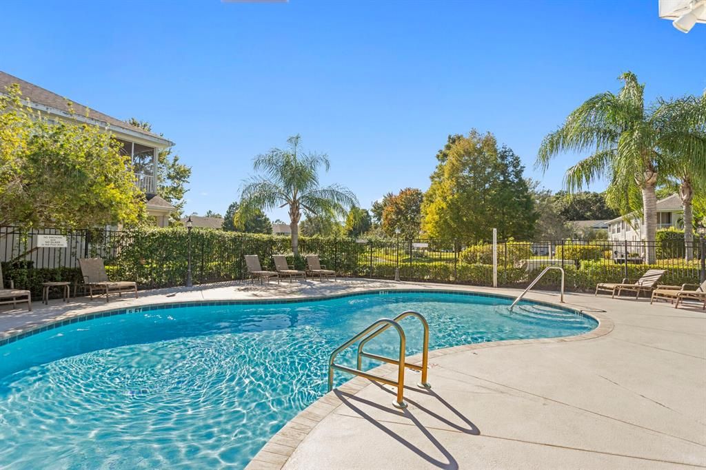 Под контрактом: $414,900 (3 спален, 2 ванн, 1912 Квадратных фут)