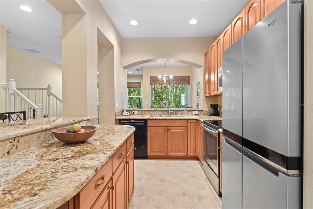 Под контрактом: $414,900 (3 спален, 2 ванн, 1912 Квадратных фут)