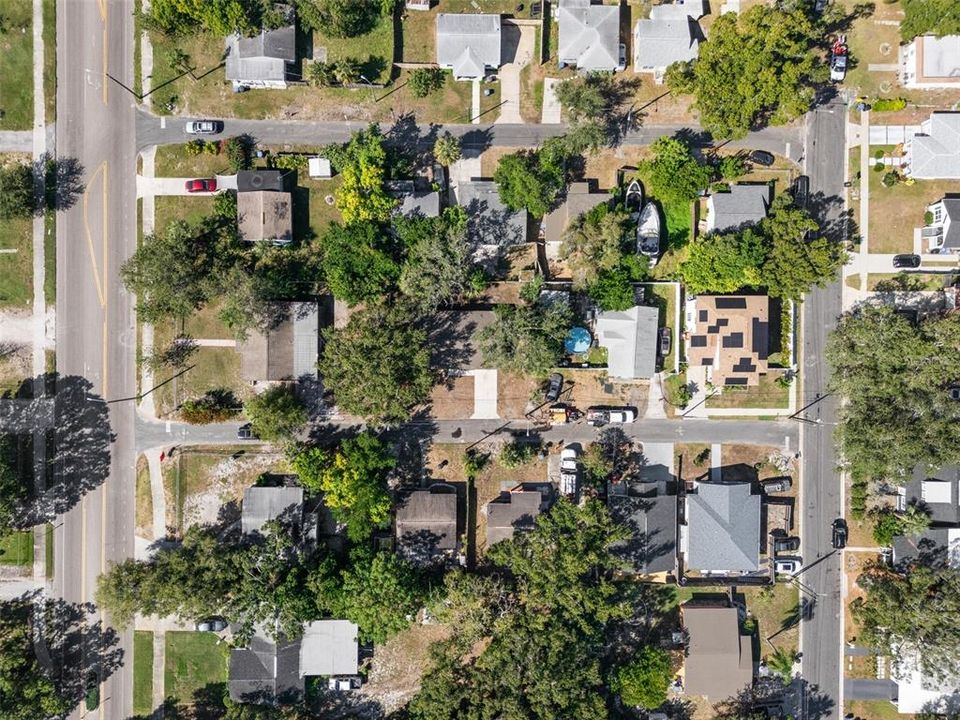 合同活跃: $249,900 (3 贝兹, 1 浴室, 1017 平方英尺)