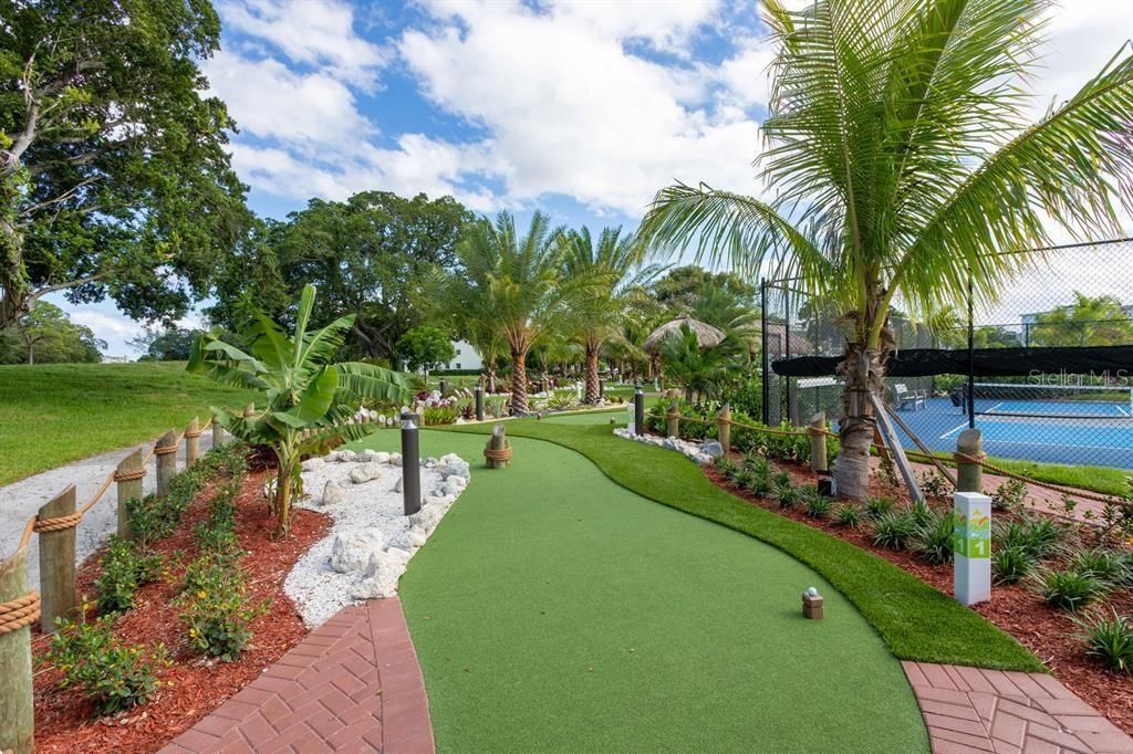 待售: $70,000 (1 贝兹, 1 浴室, 708 平方英尺)