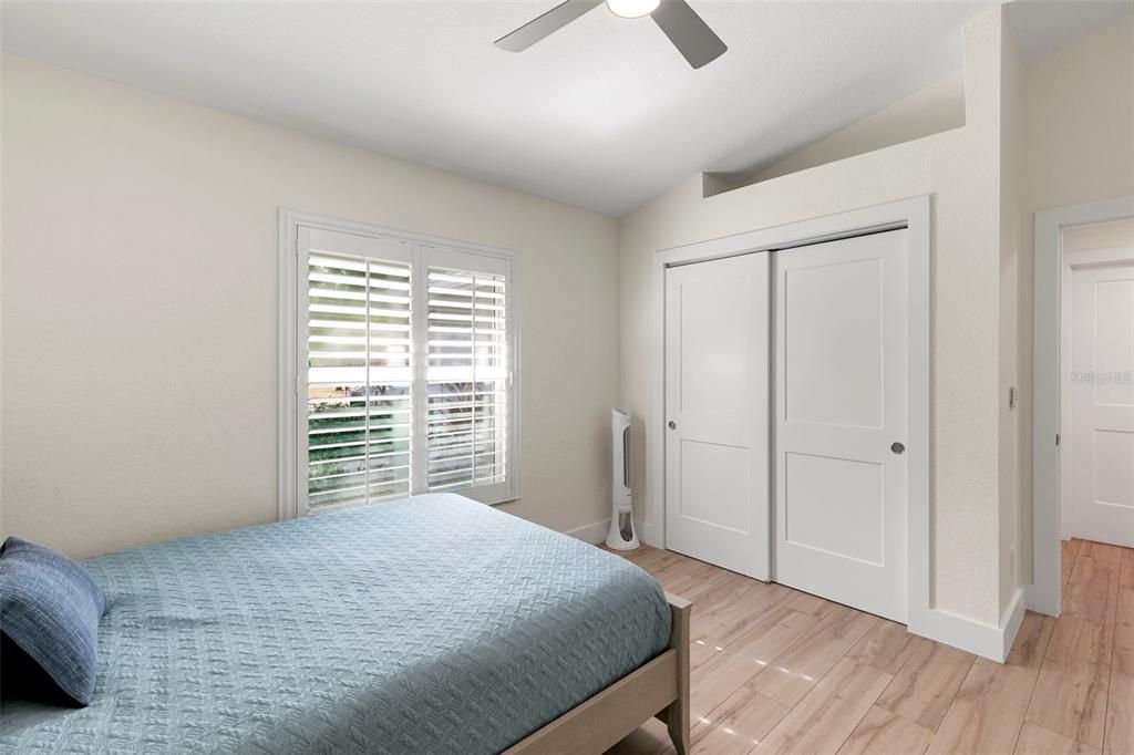 For Sale: $950,000 (3 beds, 2 baths, 1905 Square Feet)