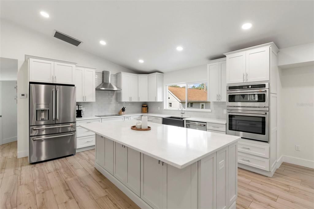 For Sale: $950,000 (3 beds, 2 baths, 1905 Square Feet)