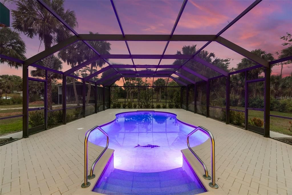 For Sale: $950,000 (3 beds, 2 baths, 1905 Square Feet)