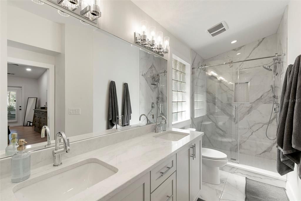 For Sale: $950,000 (3 beds, 2 baths, 1905 Square Feet)