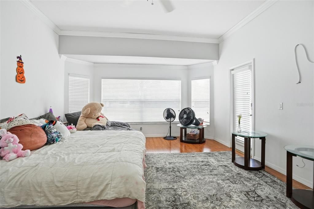 For Sale: $409,900 (4 beds, 3 baths, 2807 Square Feet)