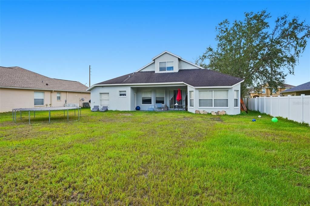 For Sale: $409,900 (4 beds, 3 baths, 2807 Square Feet)