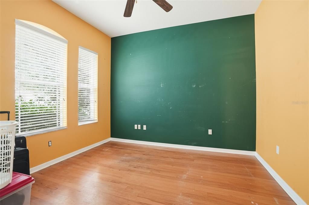 For Sale: $409,900 (4 beds, 3 baths, 2807 Square Feet)