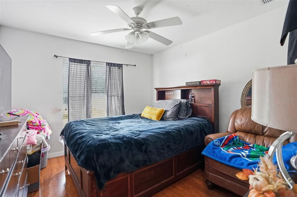 For Sale: $409,900 (4 beds, 3 baths, 2807 Square Feet)