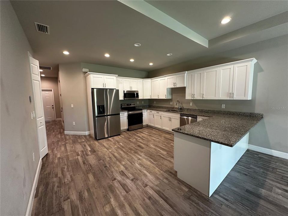 В аренду: $2,000 (3 спален, 2 ванн, 1200 Квадратных фут)