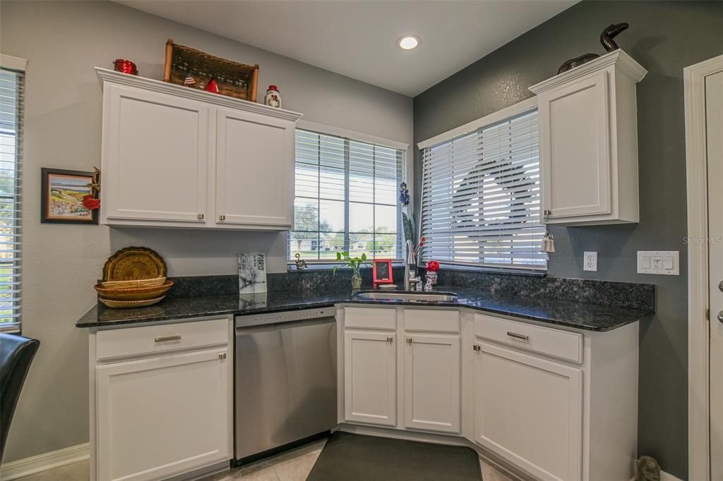 For Sale: $289,000 (2 beds, 2 baths, 1237 Square Feet)