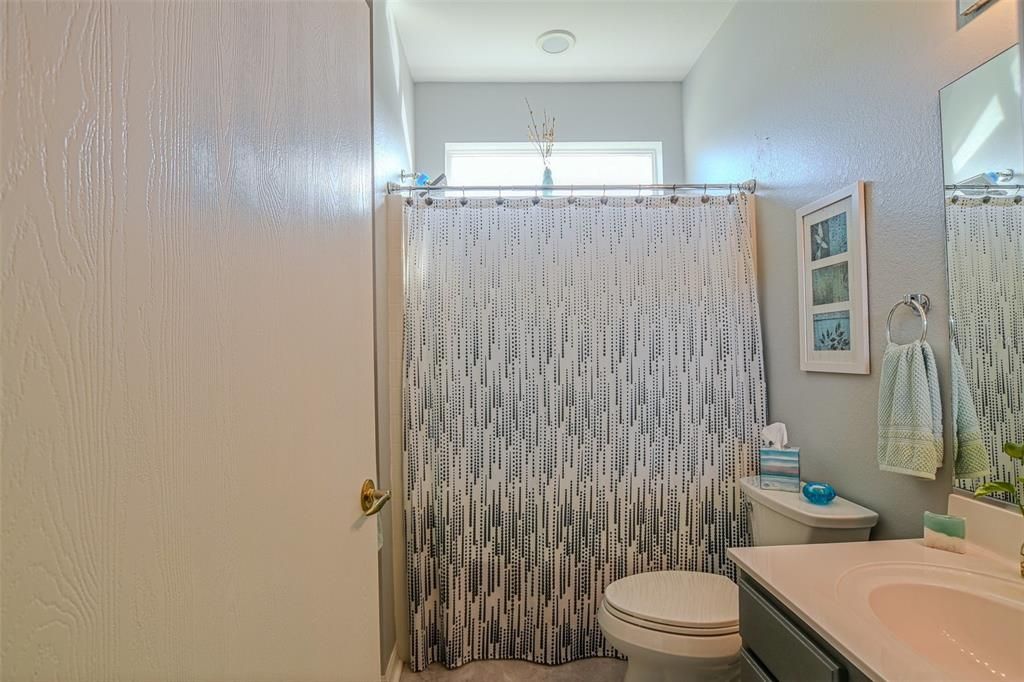 For Sale: $289,000 (2 beds, 2 baths, 1237 Square Feet)