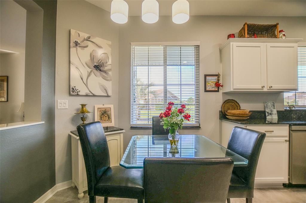 For Sale: $289,000 (2 beds, 2 baths, 1237 Square Feet)