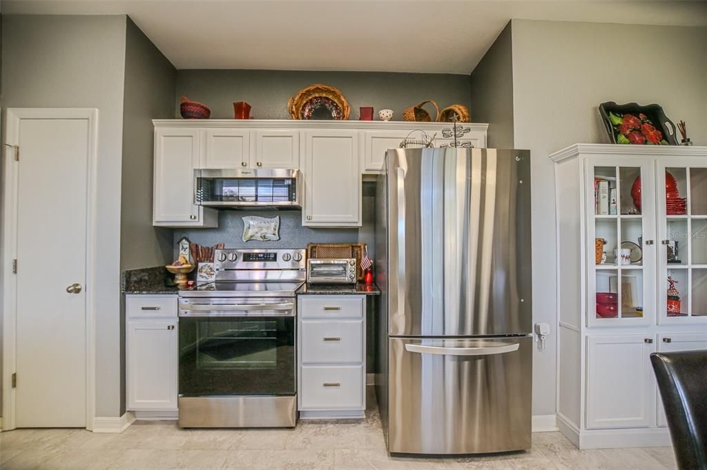 For Sale: $289,000 (2 beds, 2 baths, 1237 Square Feet)