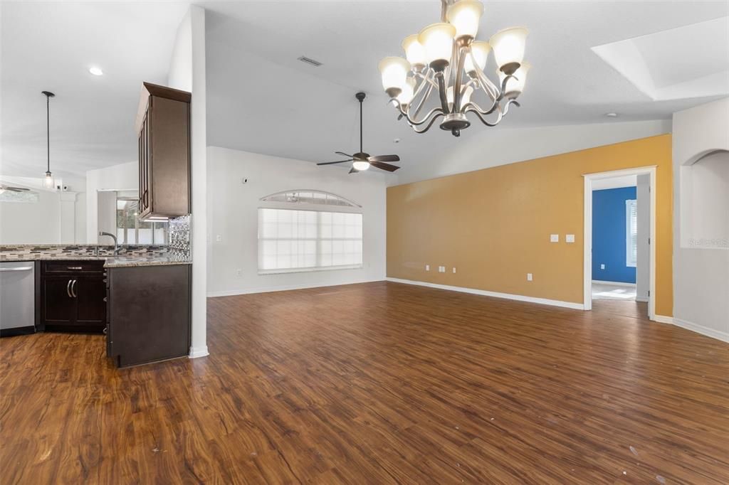 Active With Contract: $349,000 (4 beds, 2 baths, 2247 Square Feet)