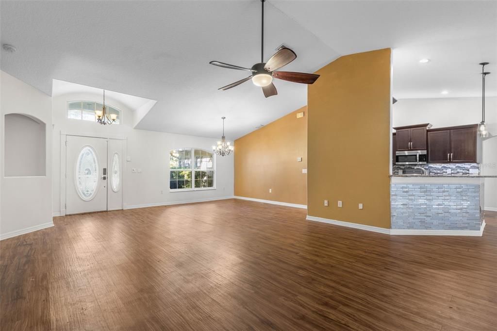 Active With Contract: $349,000 (4 beds, 2 baths, 2247 Square Feet)