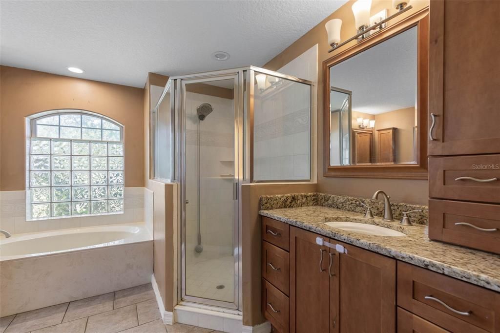 Active With Contract: $349,000 (4 beds, 2 baths, 2247 Square Feet)