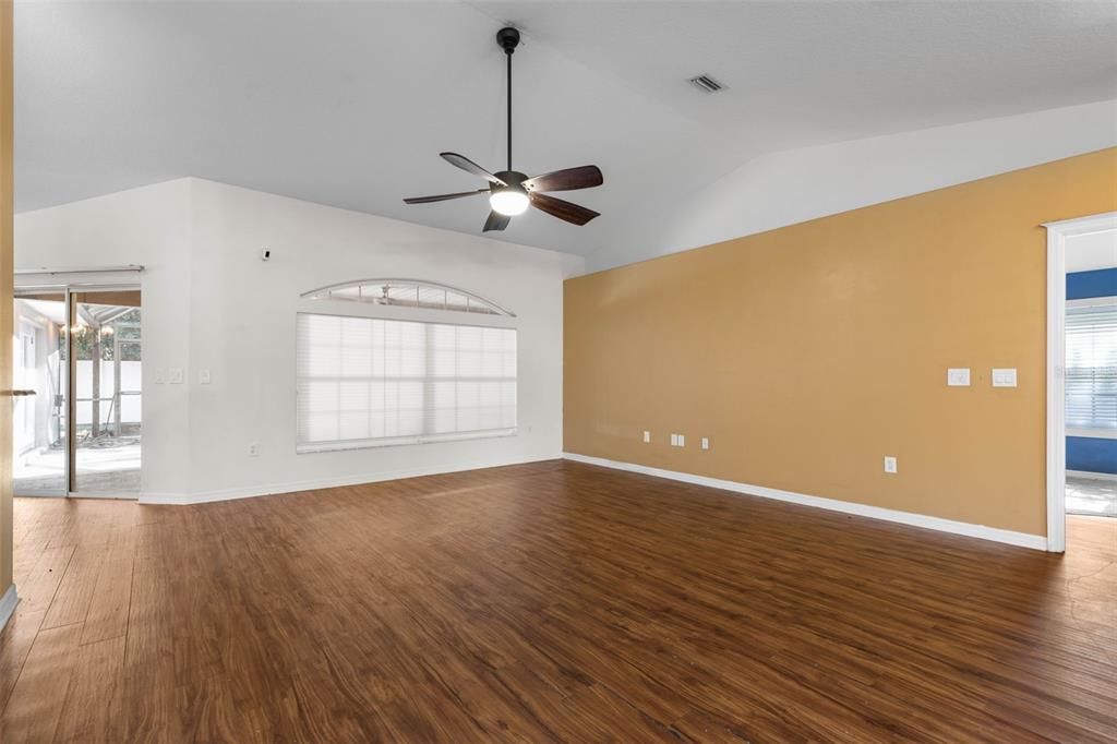 Active With Contract: $349,000 (4 beds, 2 baths, 2247 Square Feet)